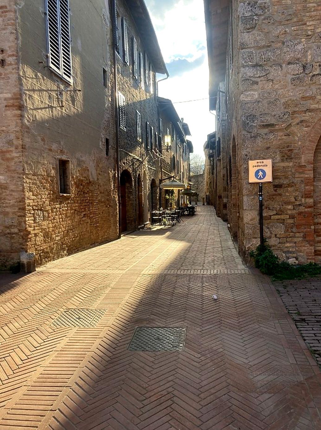 La via della locanda nel centro storico